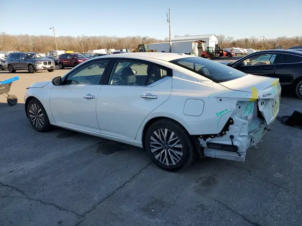 1N4BL4DV4RN334907 2024 NISSAN ALTIMA - Image 2