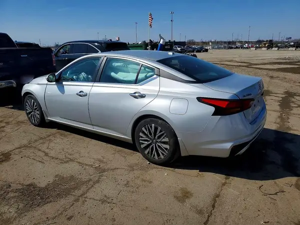 1N4BL4DV4RN341078 2024 NISSAN ALTIMA - Image 2
