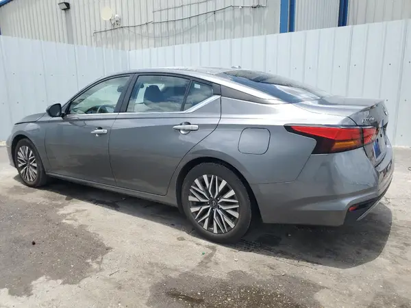 1N4BL4DV4RN356132 2024 NISSAN ALTIMA - Image 2