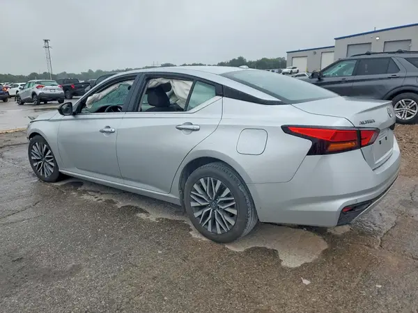 1N4BL4DV4RN356177 2024 NISSAN ALTIMA - Image 2