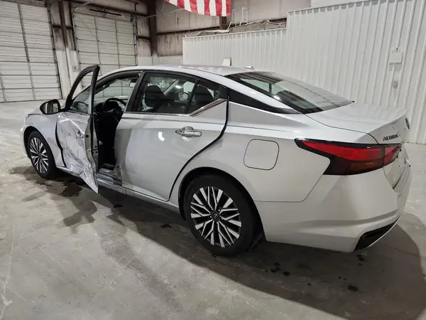1N4BL4DV4RN368944 2024 NISSAN ALTIMA - Image 2