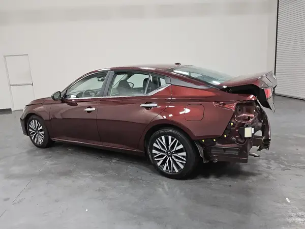 1N4BL4DV4RN371438 2024 NISSAN ALTIMA - Image 2
