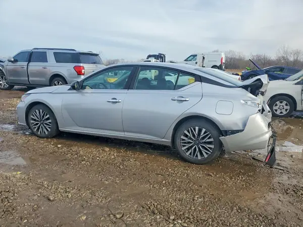 1N4BL4DV4RN375554 2024 NISSAN ALTIMA - Image 2