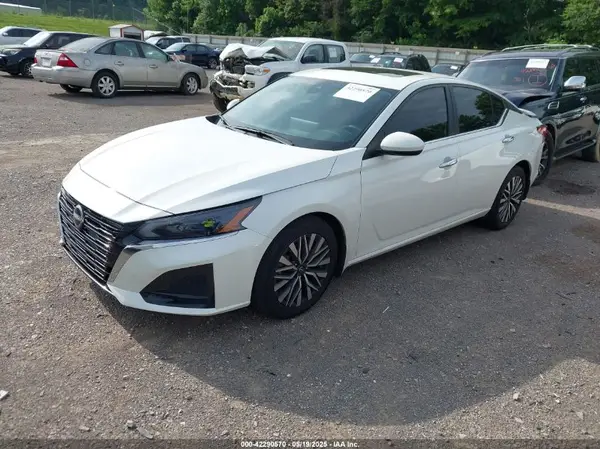 1N4BL4DV4RN375988 2024 NISSAN ALTIMA - Image 2