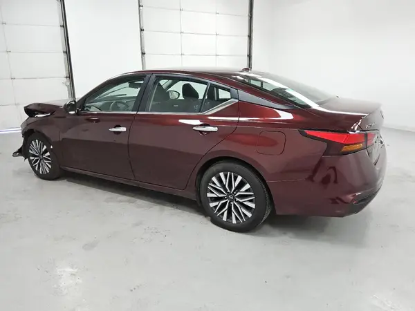 1N4BL4DV4RN383556 2024 NISSAN ALTIMA - Image 2