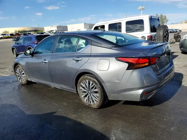 1N4BL4DV4RN384027 2024 NISSAN ALTIMA - Image 2