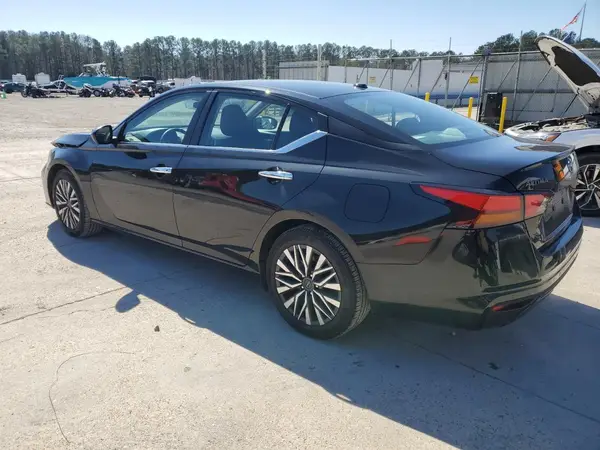 1N4BL4DV4RN420248 2024 NISSAN ALTIMA - Image 2