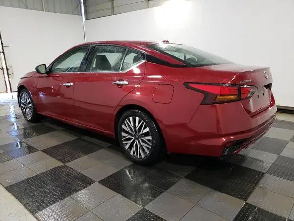 1N4BL4DV4SN300505 2025 NISSAN ALTIMA - Image 2