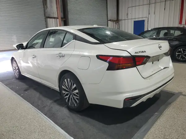 1N4BL4DV4SN303758 2025 NISSAN ALTIMA - Image 2