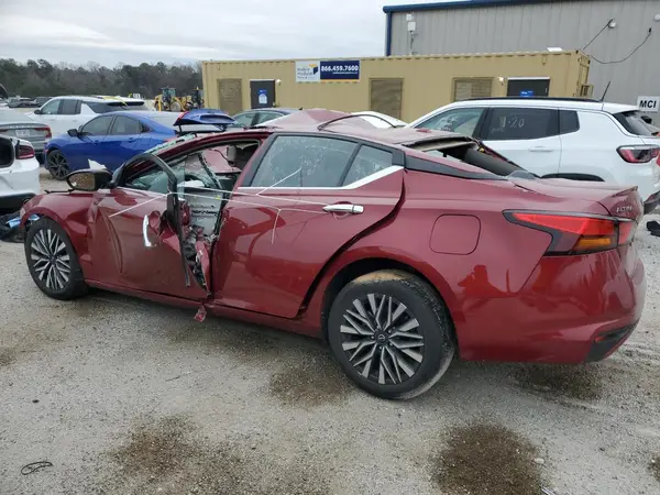 1N4BL4DV4SN304053 2025 NISSAN ALTIMA - Image 2