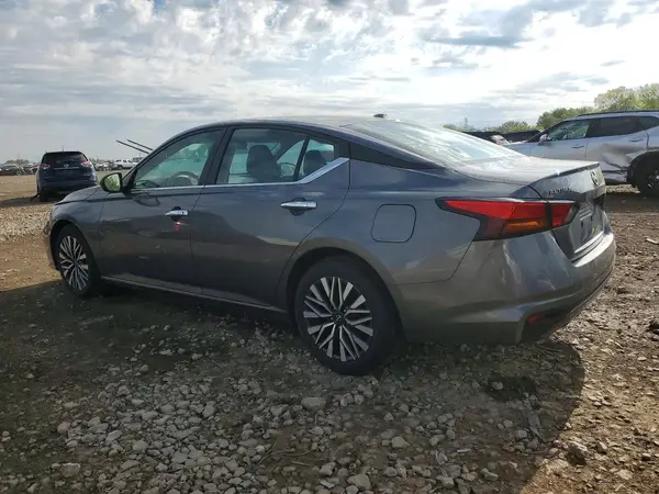 1N4BL4DV4SN305803 2025 NISSAN ALTIMA - Image 2