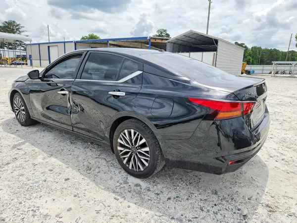 1N4BL4DV4SN323525 2025 NISSAN ALTIMA - Image 2