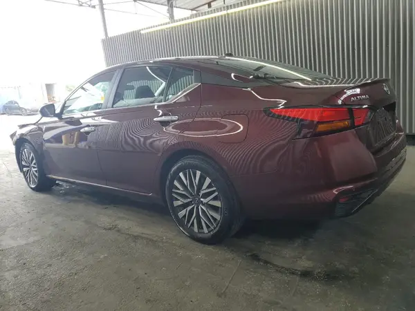 1N4BL4DV4SN324240 2025 NISSAN ALTIMA - Image 2