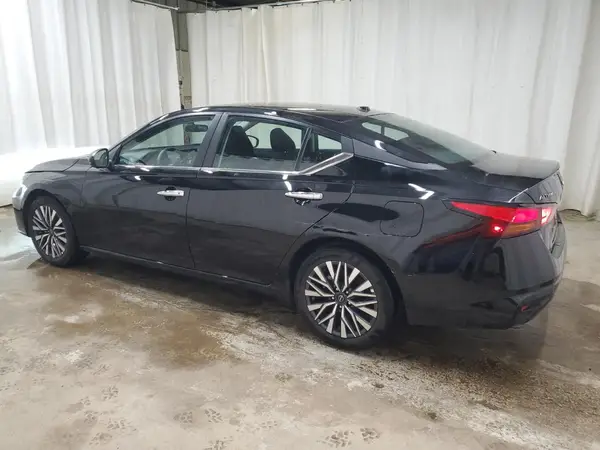 1N4BL4DV4SN327851 2025 NISSAN ALTIMA - Image 2