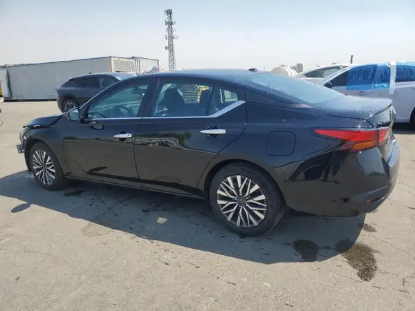1N4BL4DV4SN351809 2025 NISSAN ALTIMA - Image 2