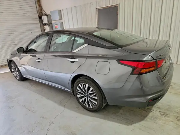 1N4BL4DV4SN360073 2025 NISSAN ALTIMA - Image 2