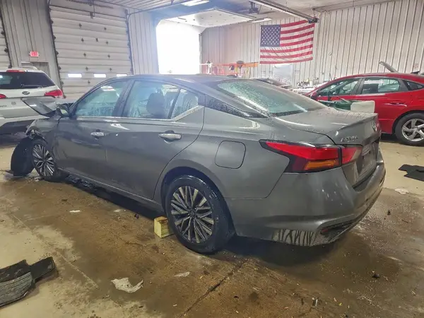 1N4BL4DV4SN362891 2025 NISSAN ALTIMA - Image 2