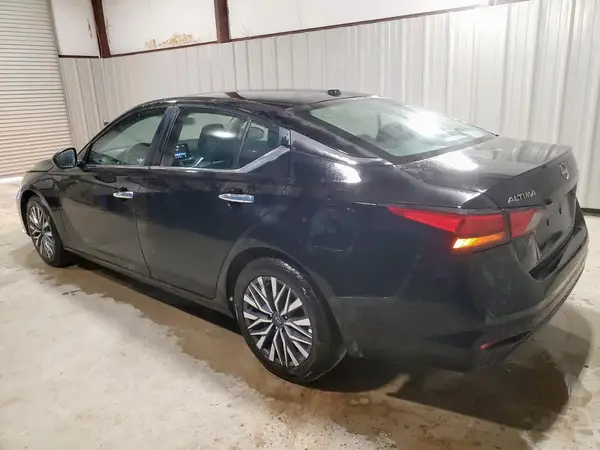 1N4BL4DV4SN368061 2025 NISSAN ALTIMA - Image 2