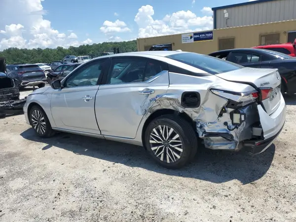 1N4BL4DV4SN372272 2025 NISSAN ALTIMA - Image 2