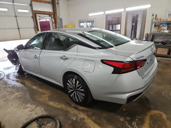 1N4BL4DV4SN379285 2025 NISSAN ALTIMA - Image 2