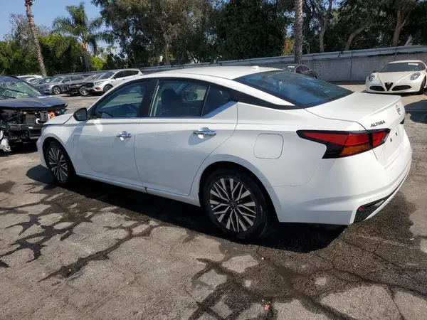 1N4BL4DV4SN379626 2025 NISSAN ALTIMA - Image 2