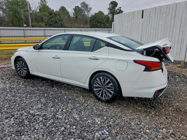 1N4BL4DV4SN382977 2025 NISSAN ALTIMA - Image 2