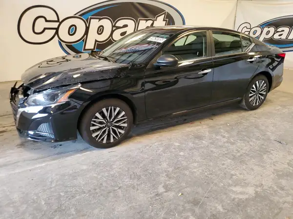 1N4BL4DV4SN383305 2025 NISSAN ALTIMA - Image 1