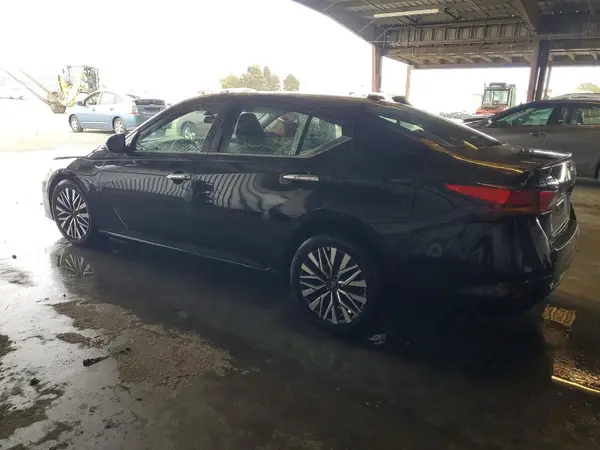 1N4BL4DV4SN385264 2025 NISSAN ALTIMA - Image 2