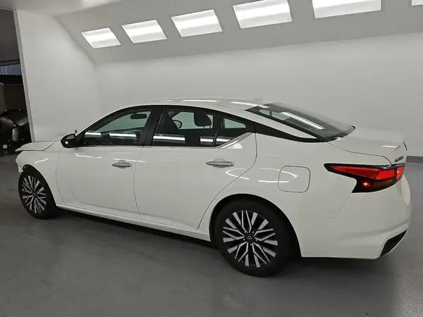 1N4BL4DV4SN399178 2025 NISSAN ALTIMA - Image 2