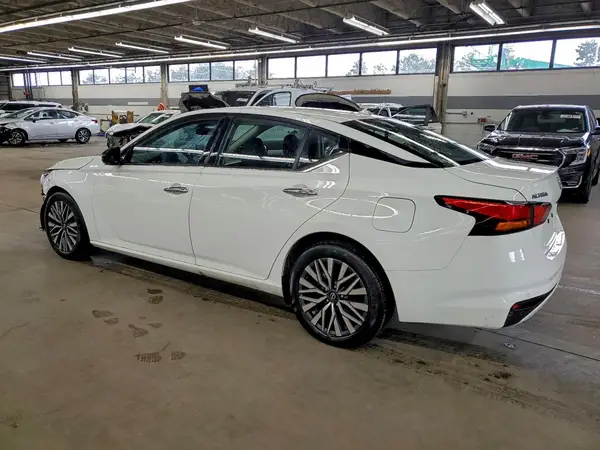 1N4BL4DV4SN399469 2025 NISSAN ALTIMA - Image 2