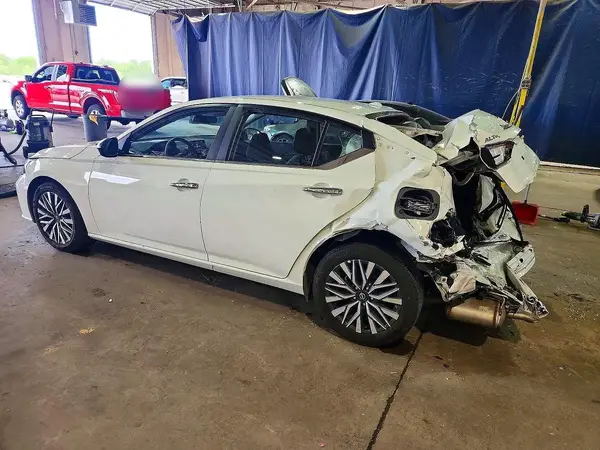 1N4BL4DV4SN399505 2025 NISSAN ALTIMA - Image 2