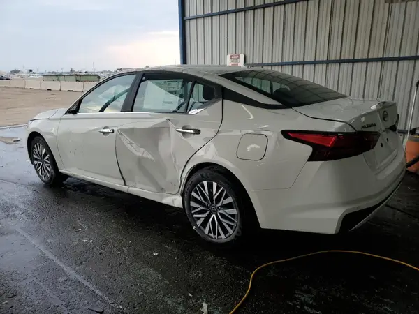 1N4BL4DV4SN400071 2025 NISSAN ALTIMA - Image 2