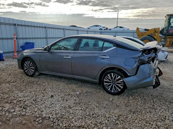 1N4BL4DV4SN403990 2025 NISSAN ALTIMA - Image 2