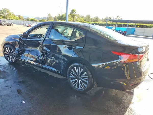 1N4BL4DV4TN320979 2026 NISSAN ALTIMA - Image 2