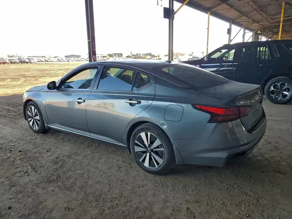 1N4BL4DV5MN327599 2021 NISSAN ALTIMA - Image 2