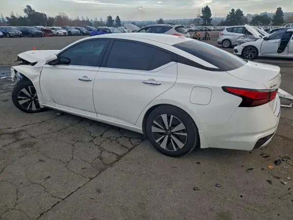 1N4BL4DV5MN358335 2021 NISSAN ALTIMA - Image 2