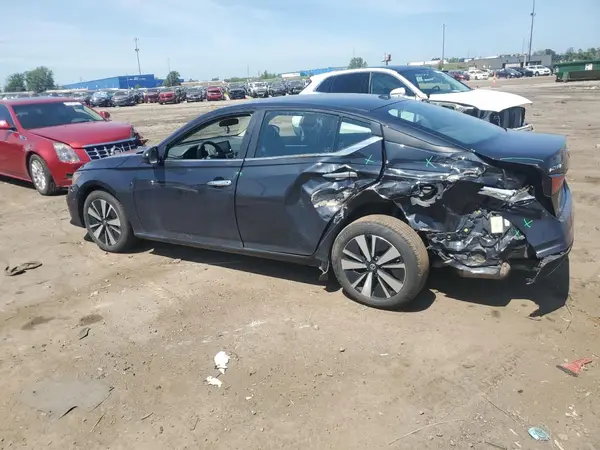 1N4BL4DV5MN388256 2021 NISSAN ALTIMA - Image 2