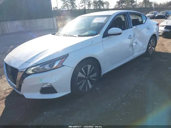 1N4BL4DV5MN404696 2021 NISSAN ALTIMA - Image 2