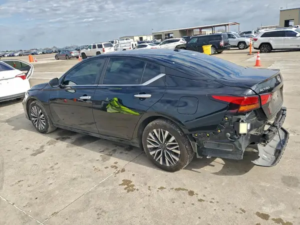 1N4BL4DV5PN327932 2023 NISSAN ALTIMA - Image 2