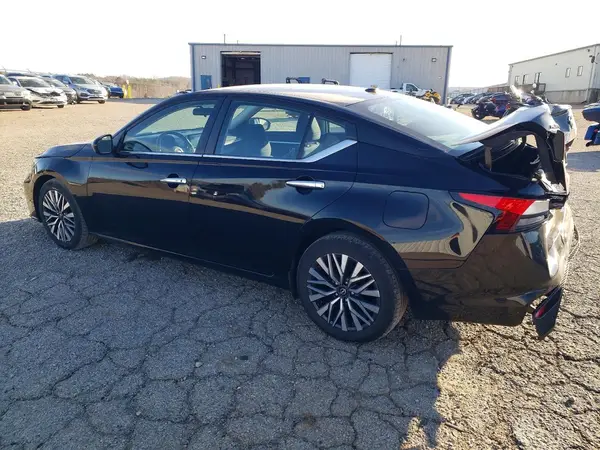 1N4BL4DV5PN367430 2023 NISSAN ALTIMA - Image 2