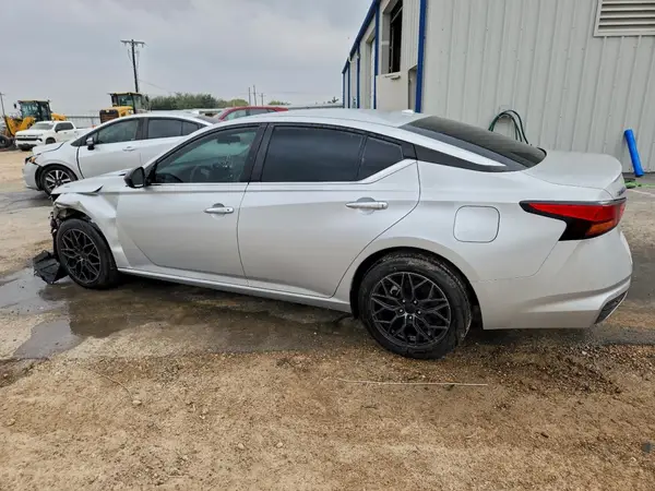 1N4BL4DV5RN303164 2024 NISSAN ALTIMA - Image 2
