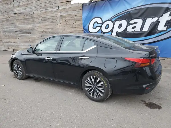 1N4BL4DV5RN305447 2024 NISSAN ALTIMA - Image 2