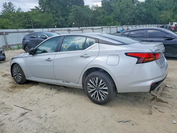 1N4BL4DV5RN325536 2024 NISSAN ALTIMA - Image 2