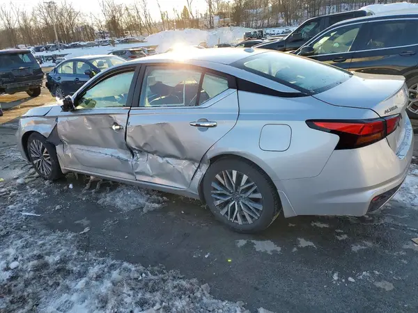 1N4BL4DV5RN331210 2024 NISSAN ALTIMA - Image 2