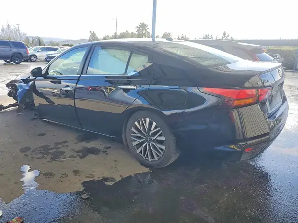 1N4BL4DV5RN343423 2024 NISSAN ALTIMA - Image 2