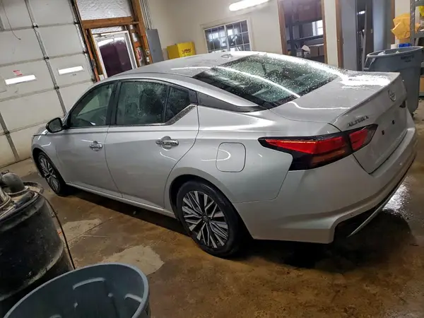 1N4BL4DV5RN347178 2024 NISSAN ALTIMA - Image 2