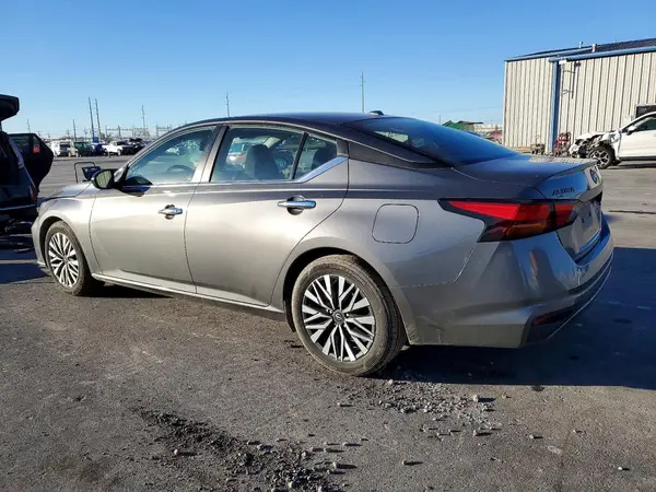 1N4BL4DV5RN350436 2024 NISSAN ALTIMA - Image 2
