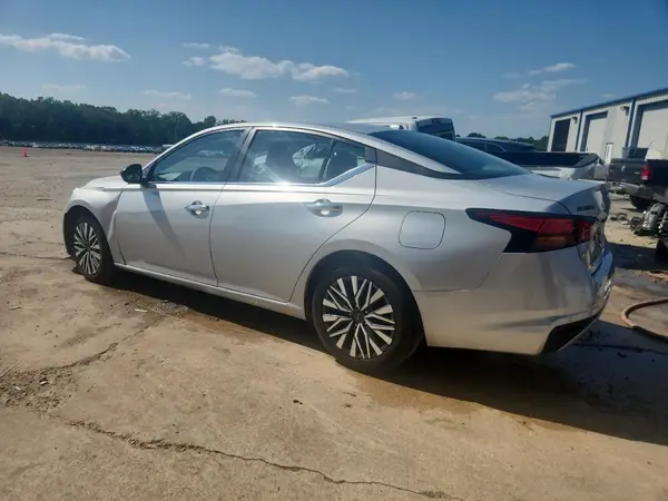 1N4BL4DV5RN362909 2024 NISSAN ALTIMA - Image 2