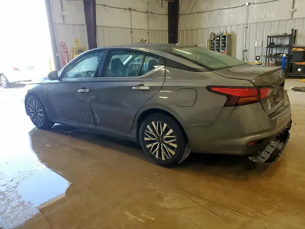 1N4BL4DV5RN364353 2024 NISSAN ALTIMA - Image 2