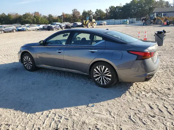 1N4BL4DV5RN364868 2024 NISSAN ALTIMA - Image 2